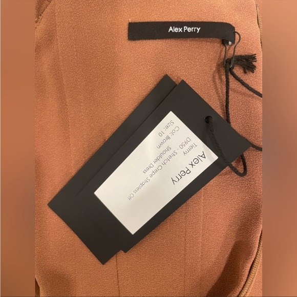 Alex Perry Off-the-Shoulder Crepe Body-Con Dress - Picture 4 of 4